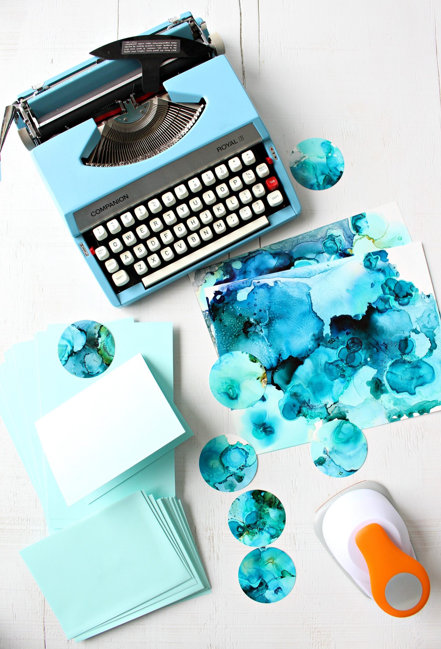 Make Handmade Holiday Cards with Alcohol Inks and a Retro Typewriter