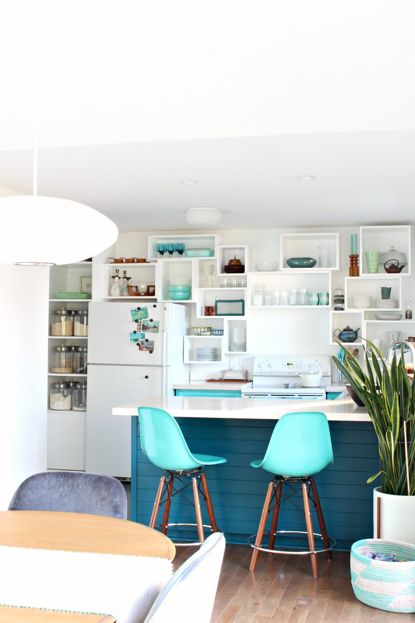 How to Build Wall Cubbies | Fresh Take on Kitchen Open Shelving. Teal Kitchen with Storage Cubbies DIY Instead of Open Shelving. #openshelving #diystorage #diyblog #diyhomedecor #diykitchen