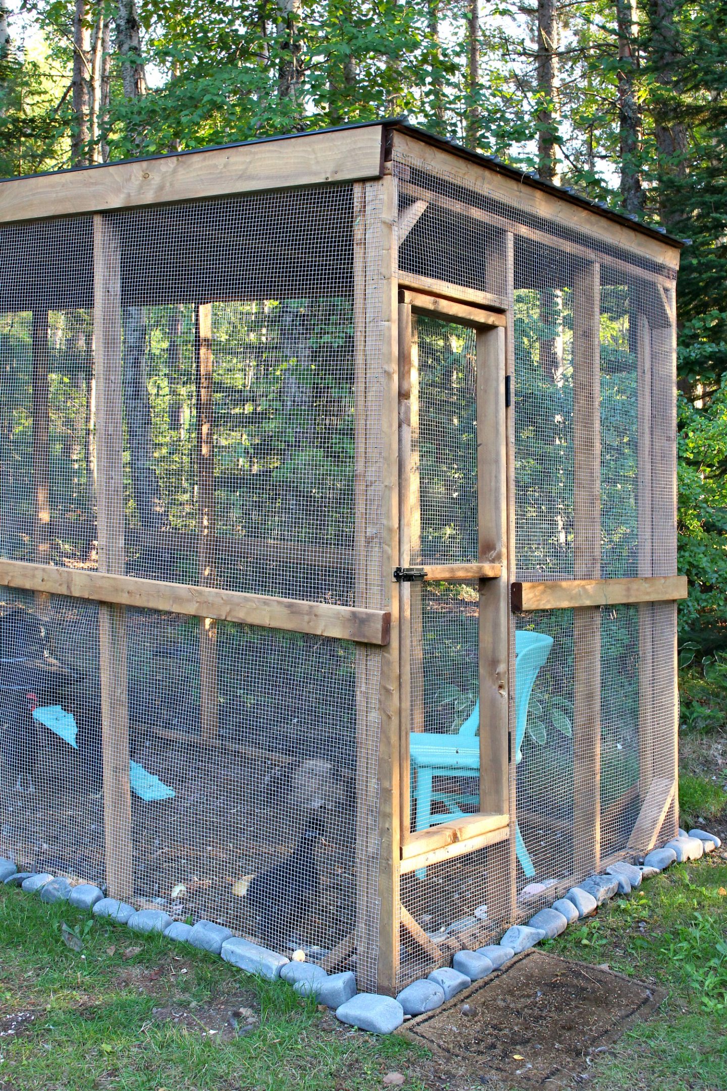 modern diy chicken coop  chicken coop and run built on a