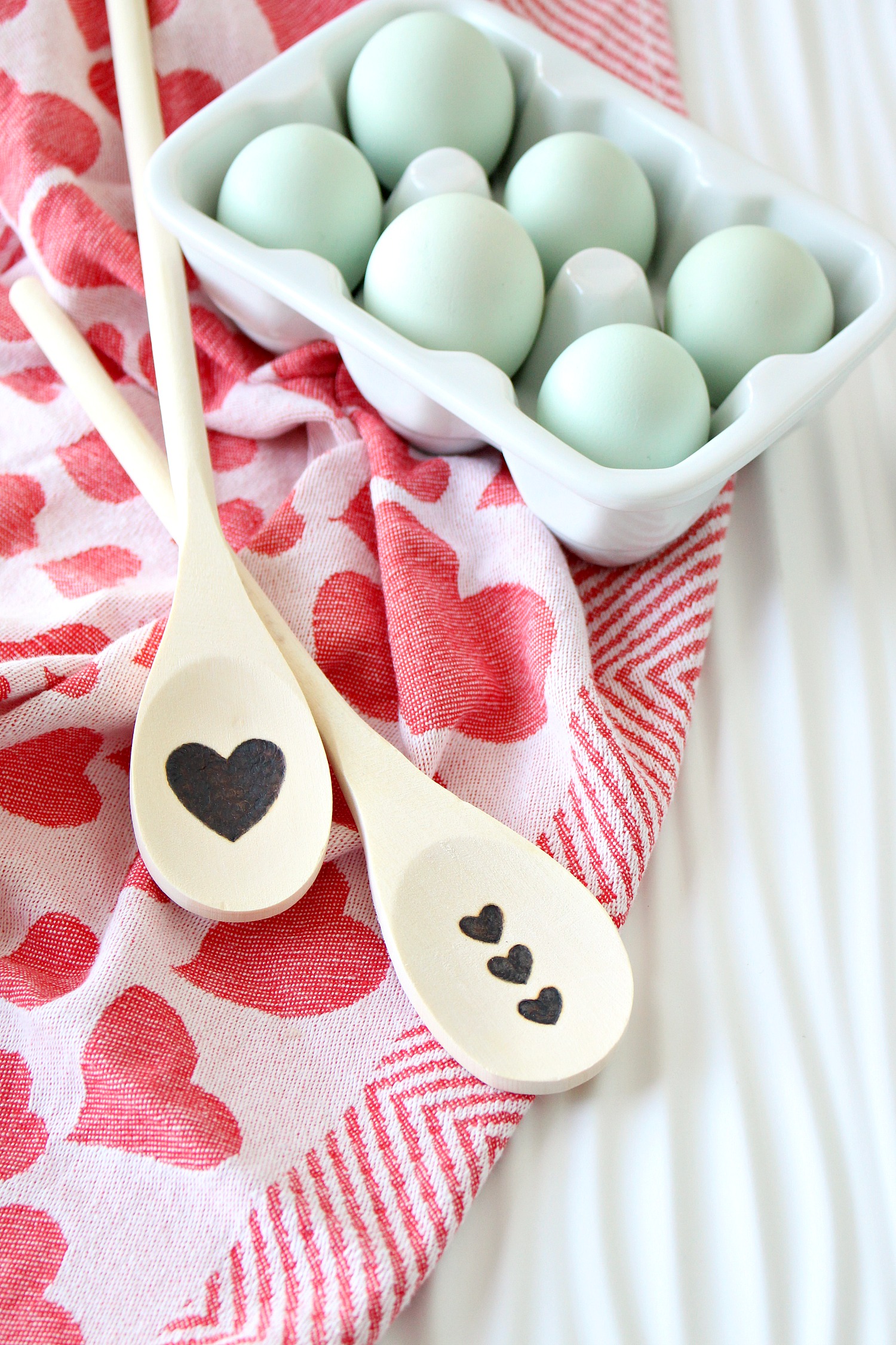 DIY Valentine's Day wooden spoons