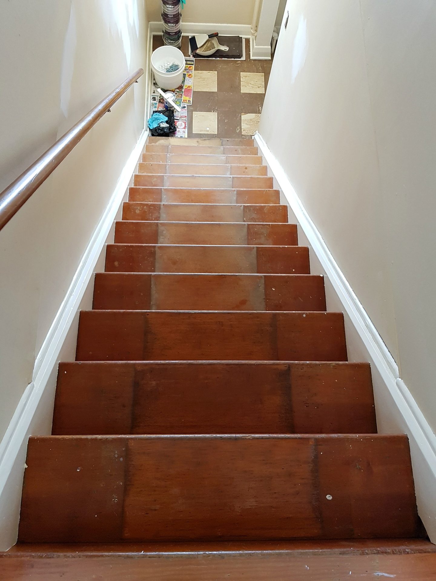 Budget-Friendly DIY Stairwell Makeover