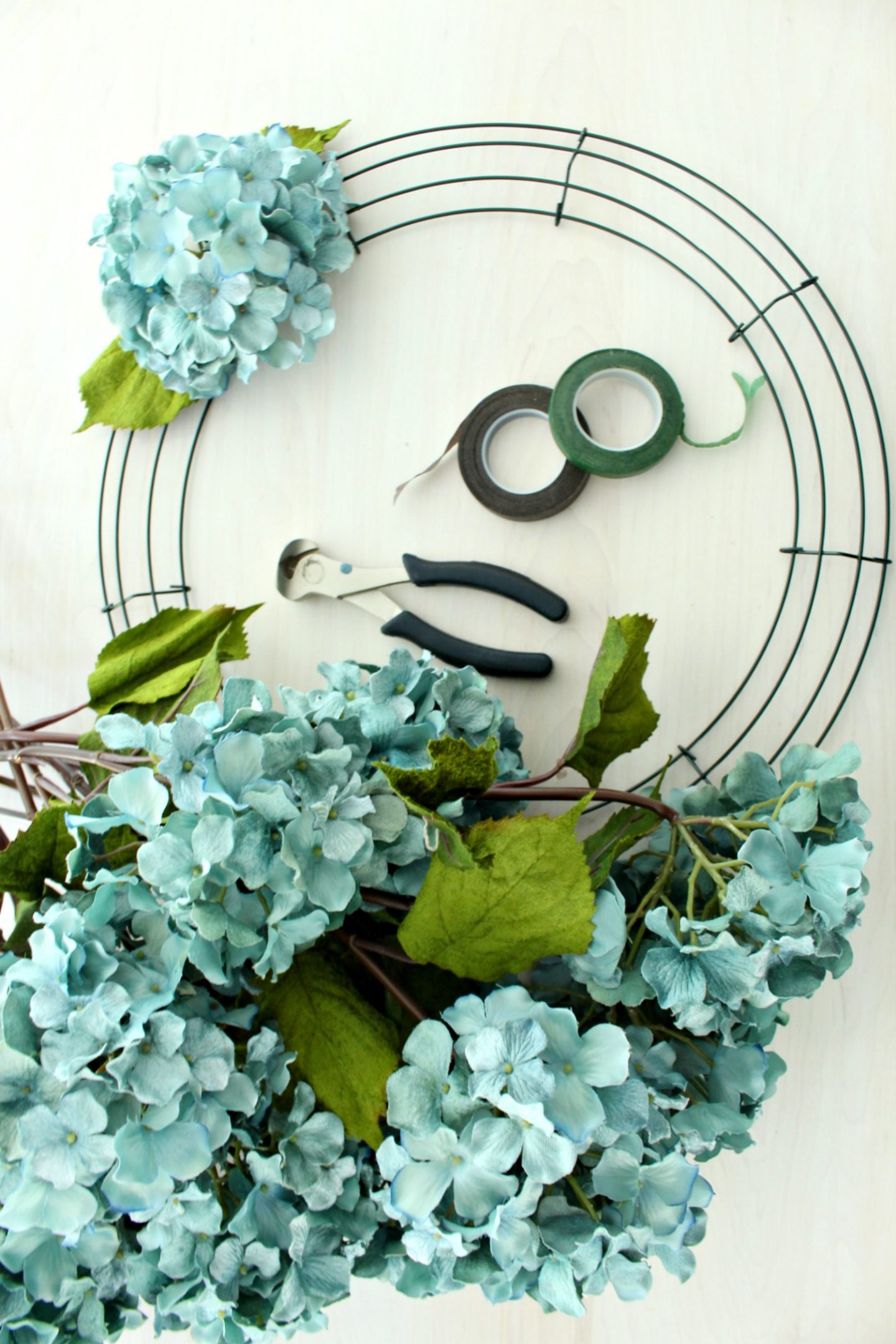 Easy DIY Hydrangea Wreath | How to Make a Hydrangea Wreath for Summer