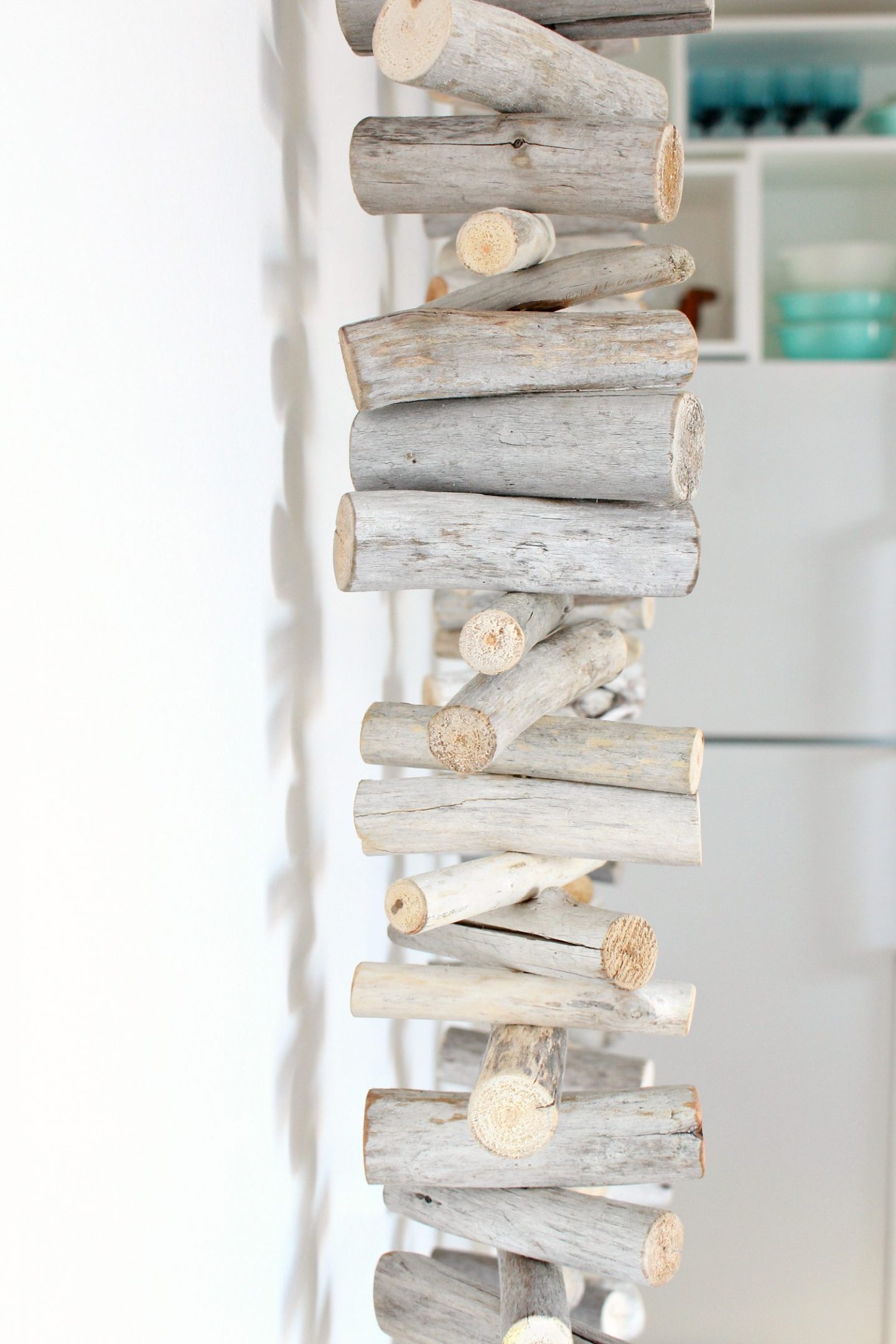 DIY Driftwood Wall Hanging