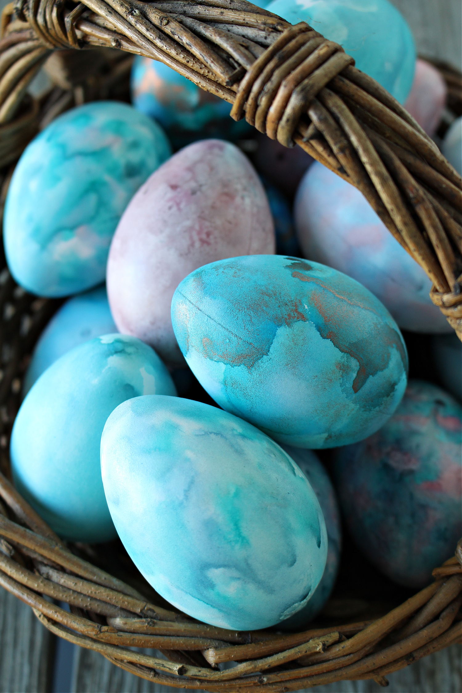 Turquoise Easter egg decorating