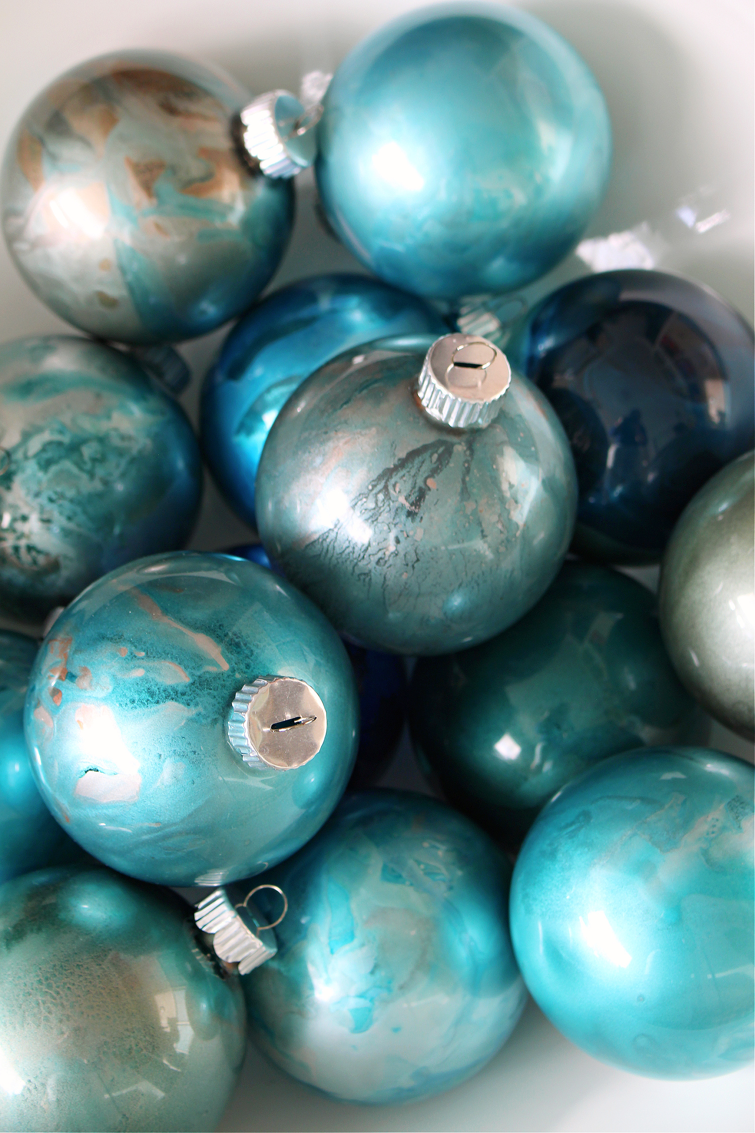 How to Make Alcohol Ink Ornaments