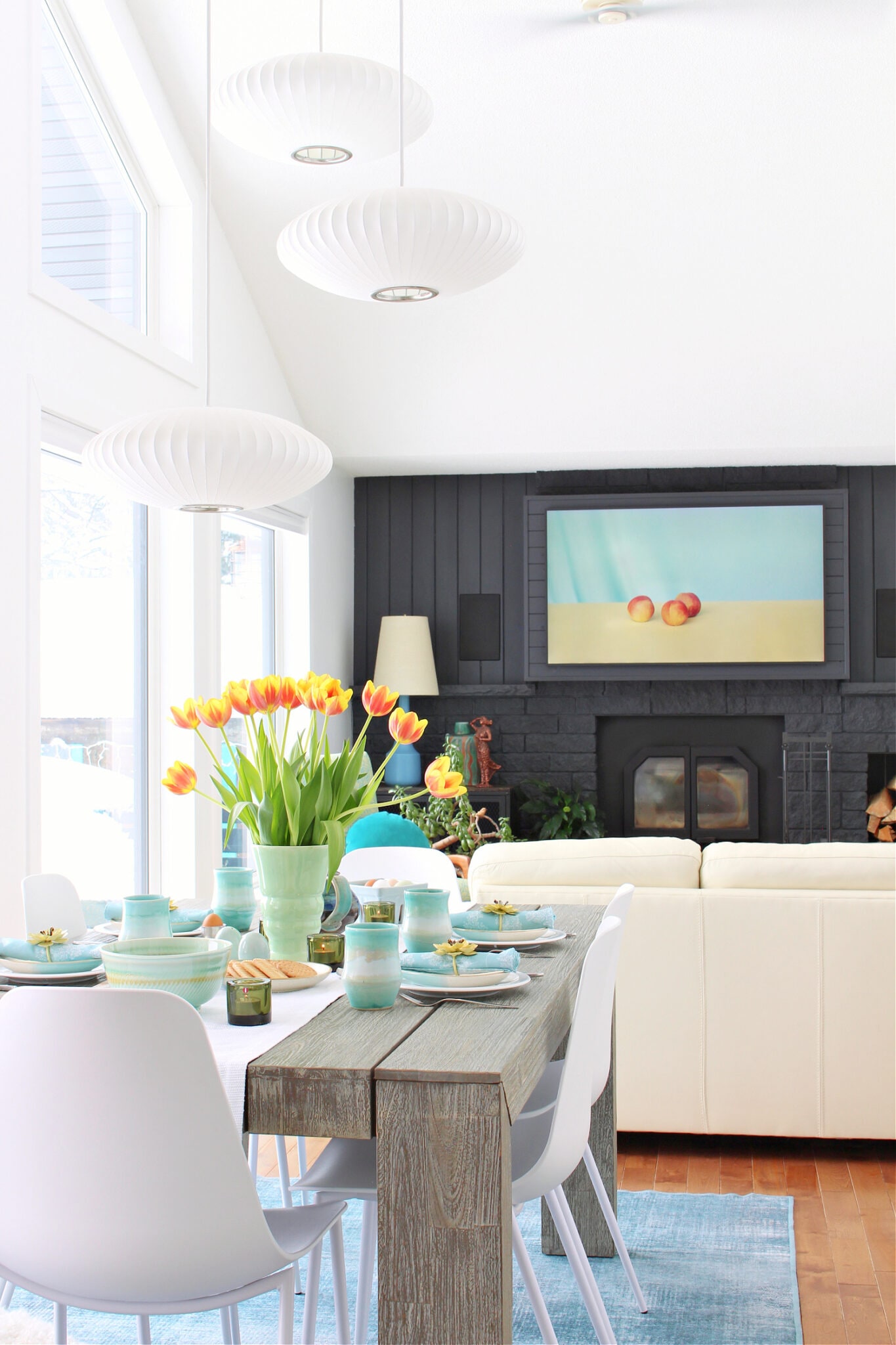 Vintage and Thrifted Spring Dining Room Decor | Dans le Lakehouse