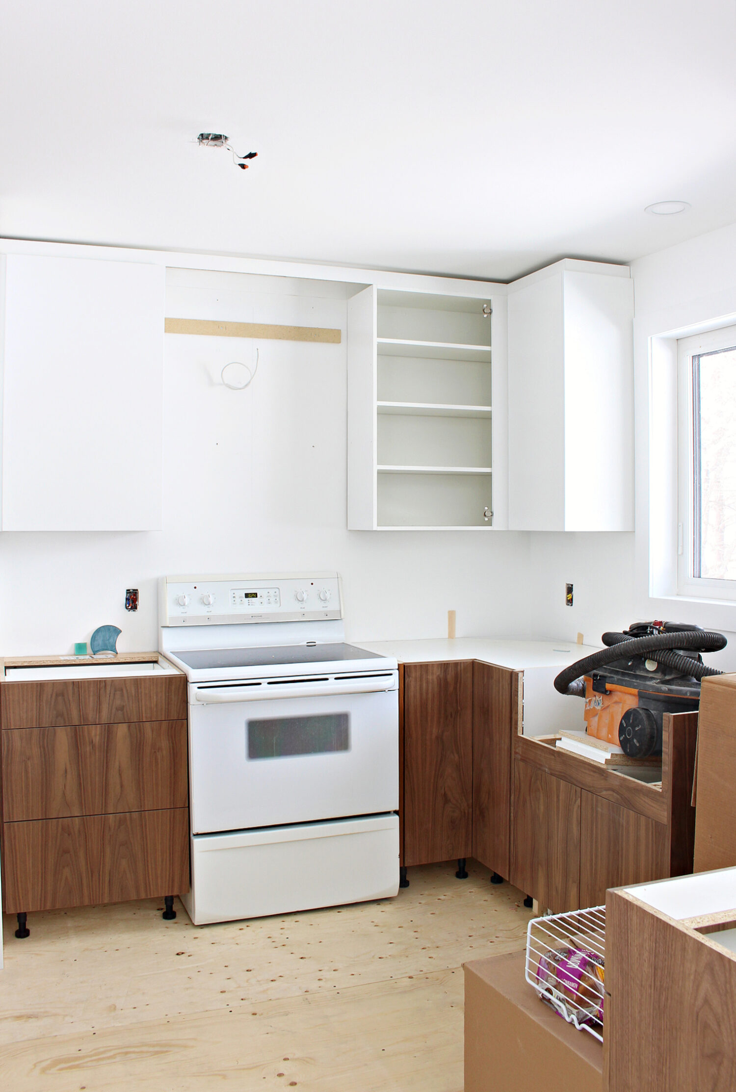 Kitchen Reno Cabinets & Appliances - ORC Week Four | Dans le Lakehouse