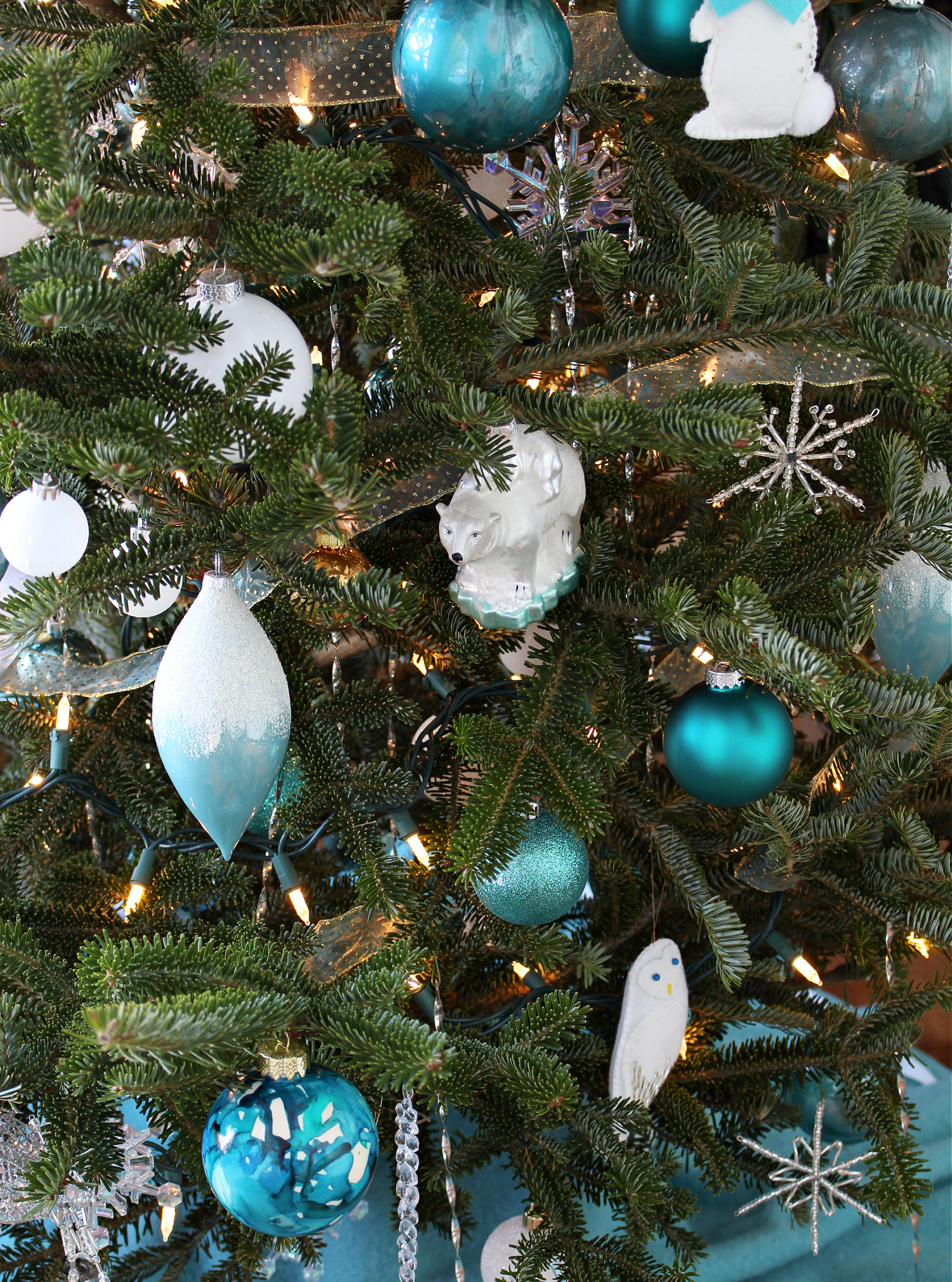 Turquoise and White Christmas Tree