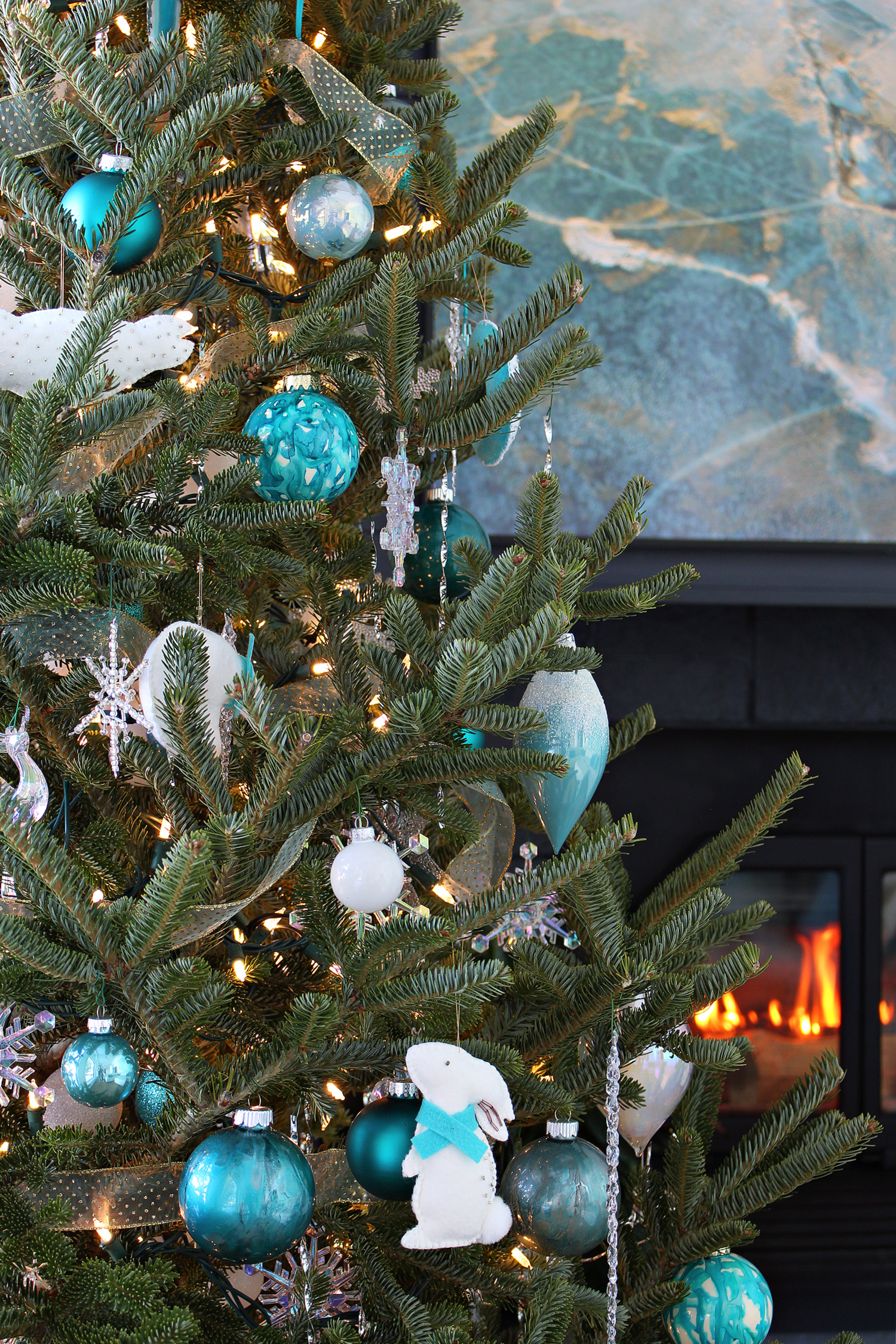 DIY Teal Christmas Tree Ornaments