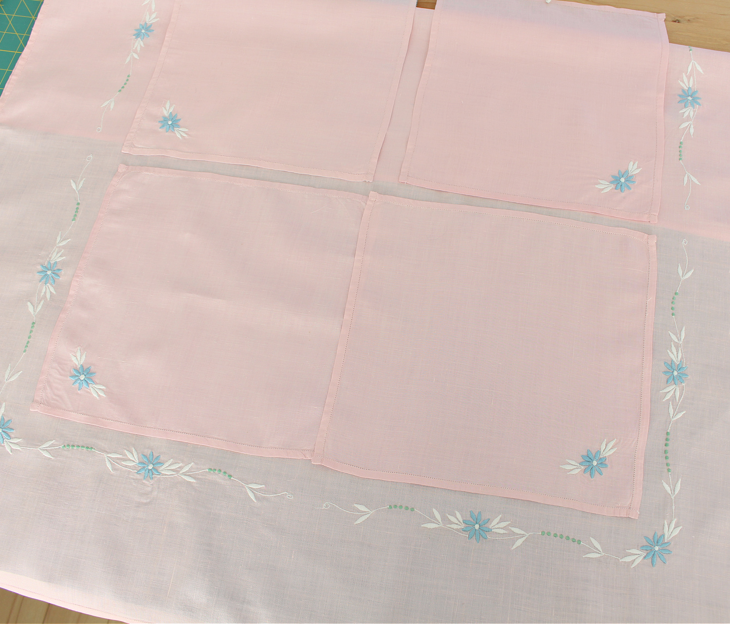 Upcycle a Tablecloth into an Apron with Pockets